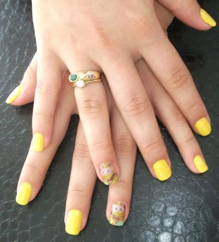 Unhas naturais com acabamento perfeito, Rose Nails Esteio